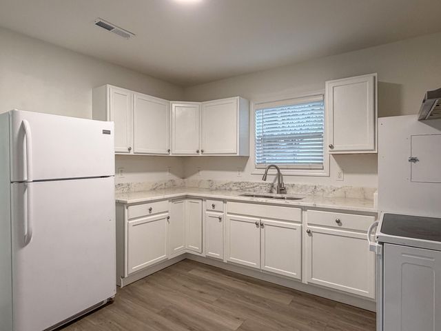 605 Flegal Avenue, Rossville, GA 30741