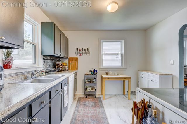 521 E Chesterfield Street, Ferndale, MI 48220