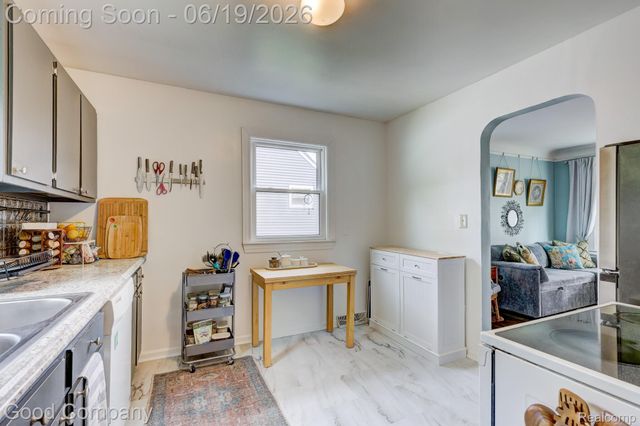 521 E Chesterfield Street, Ferndale, MI 48220