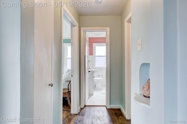 521 E Chesterfield Street, Ferndale, MI 48220