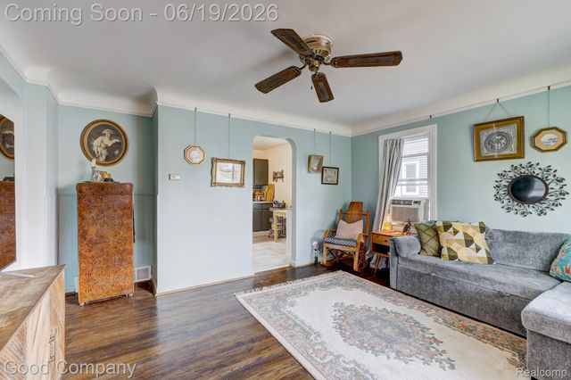 521 E Chesterfield Street, Ferndale, MI 48220