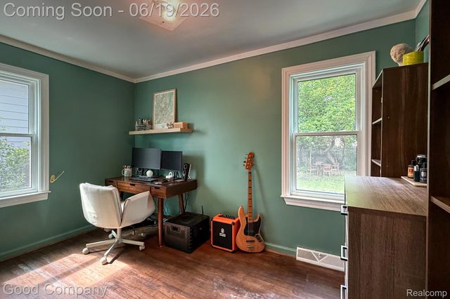 521 E Chesterfield Street, Ferndale, MI 48220