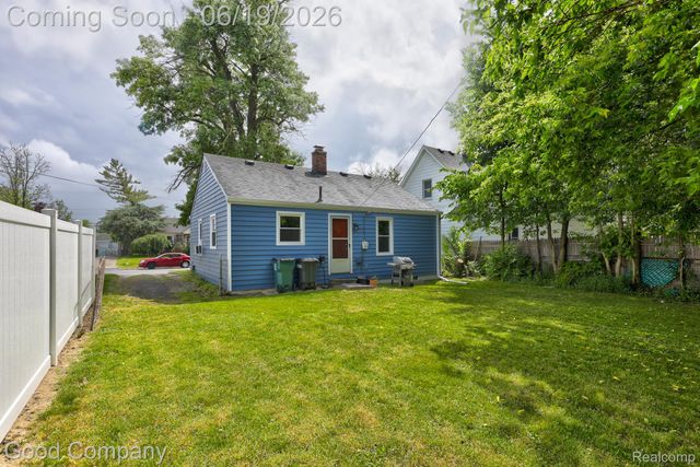 521 E Chesterfield Street, Ferndale, MI 48220