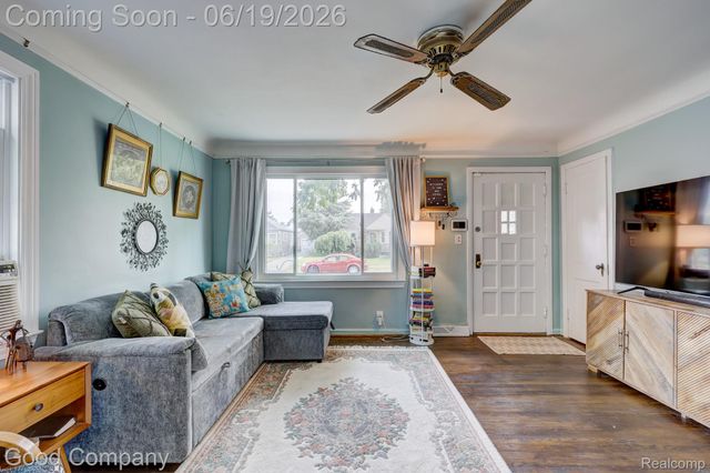 521 E Chesterfield Street, Ferndale, MI 48220