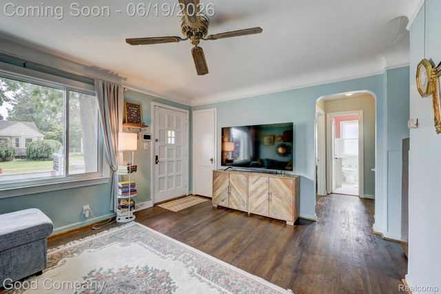 521 E Chesterfield Street, Ferndale, MI 48220