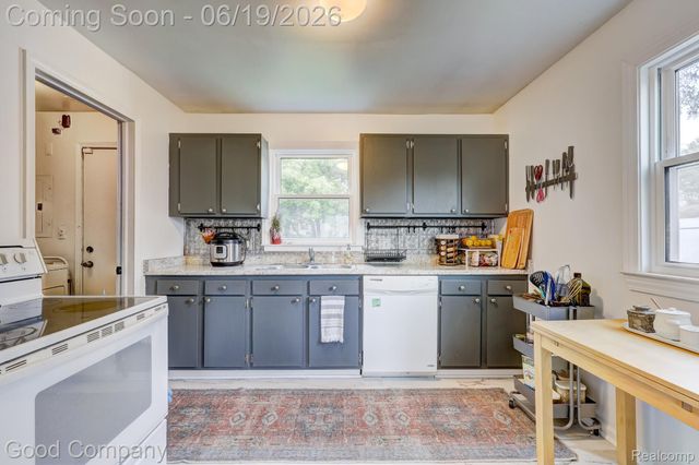 521 E Chesterfield Street, Ferndale, MI 48220