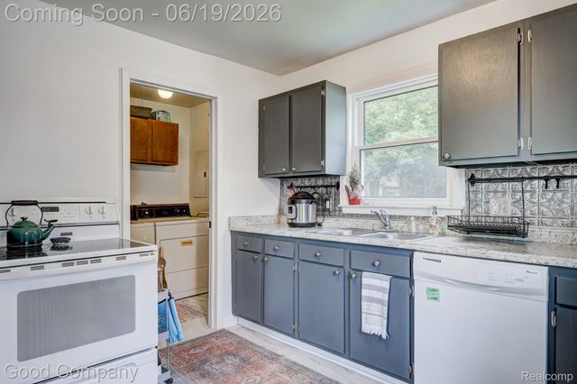 521 E Chesterfield Street, Ferndale, MI 48220