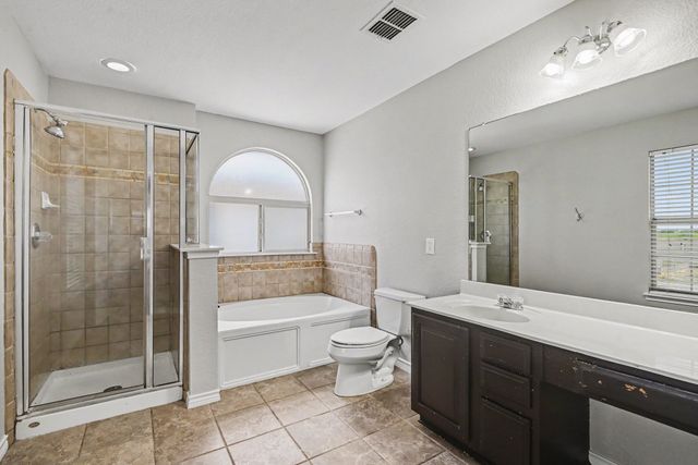 1512 Wind Star Way, Fort Worth, TX 76108