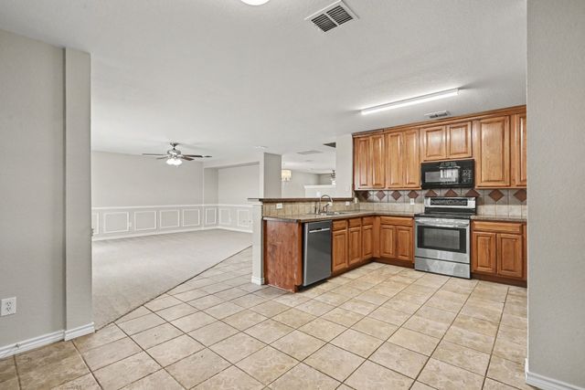 1512 Wind Star Way, Fort Worth, TX 76108