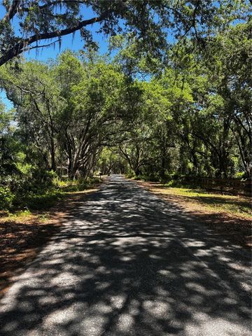 7027 CHARLES HUMPHREY ROAD, Plant City, FL 33565