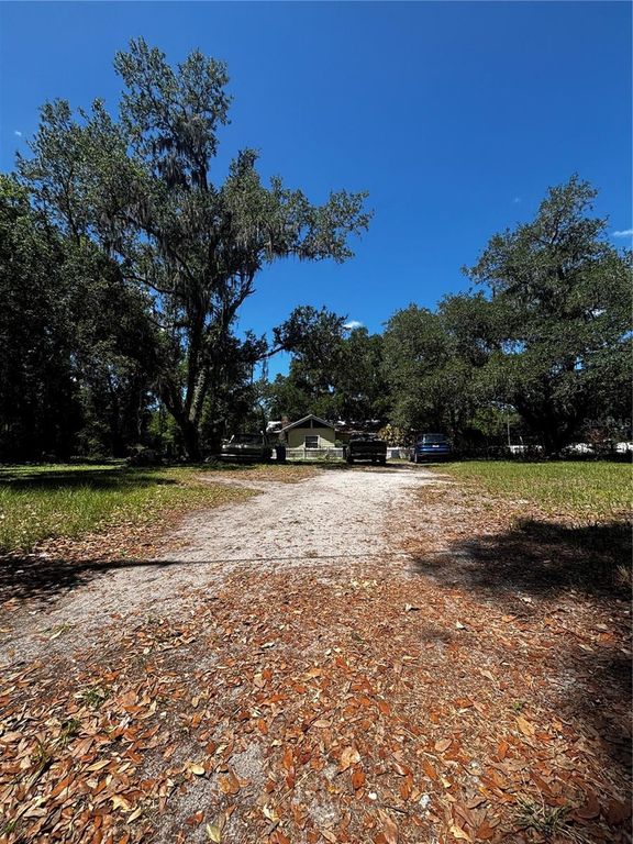 7027 CHARLES HUMPHREY ROAD, Plant City, FL 33565