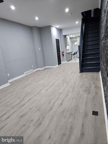 4207 ASPEN ST, Philadelphia, PA 19104