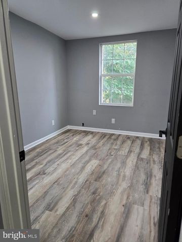 4207 ASPEN ST, Philadelphia, PA 19104