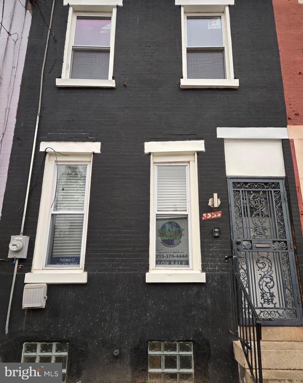 4207 ASPEN ST, Philadelphia, PA 19104