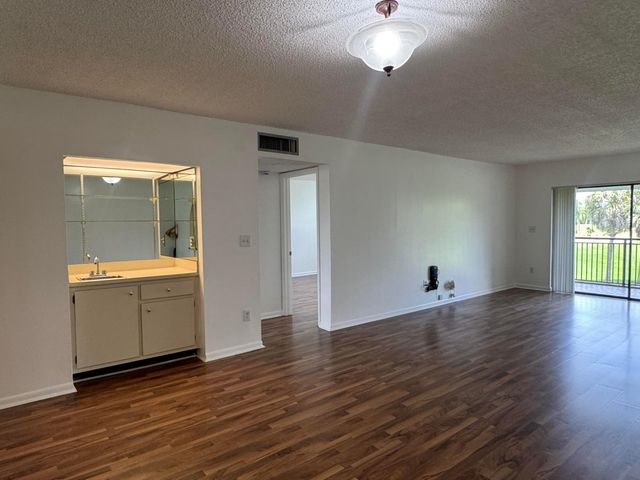 16171 Blatt Boulevard 202, Weston, FL 33326