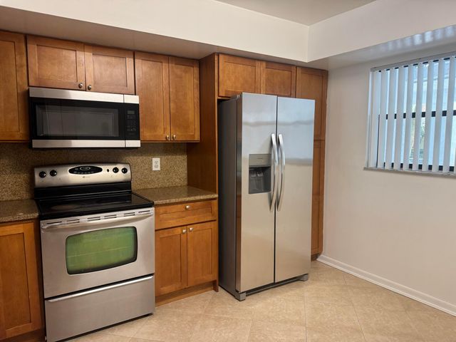 16171 Blatt Boulevard 202, Weston, FL 33326