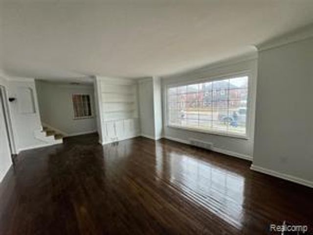 17321 Santa Rosa Drive, Detroit, MI 48221