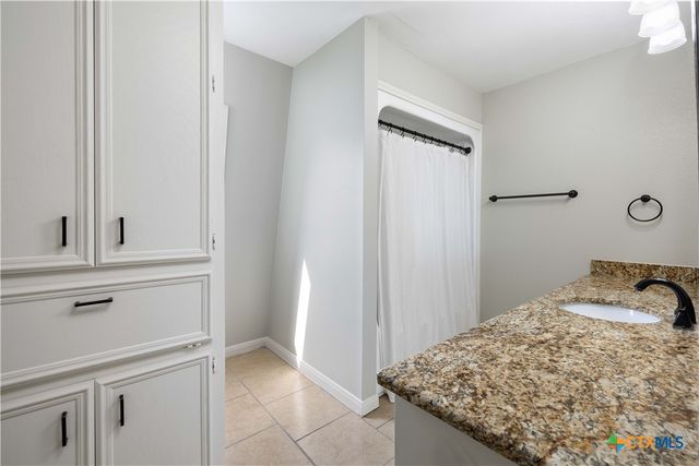 514 Eden Ranch Drive, Canyon Lake, TX 78133
