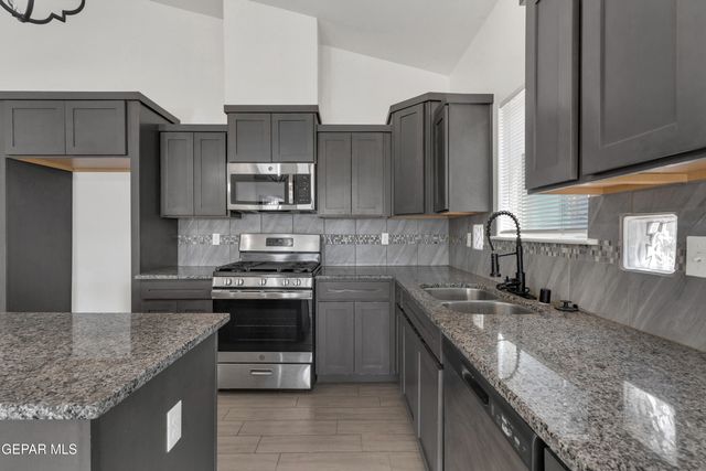 2420 TIERRA DELMONTE Drive, El Paso, TX 79938