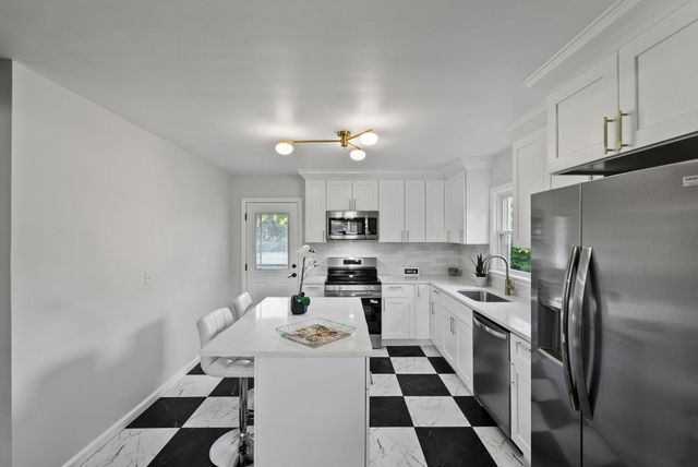 1032 Algonquin Trail, Frankfort, KY 40601