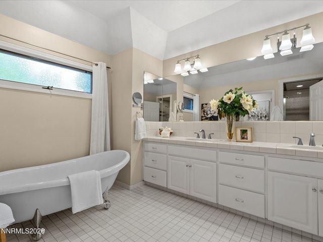 2275 Schooner Circle, Reno, NV 89519