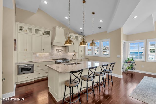 2 Tradewinds Lane, Sea Bright, NJ 07760