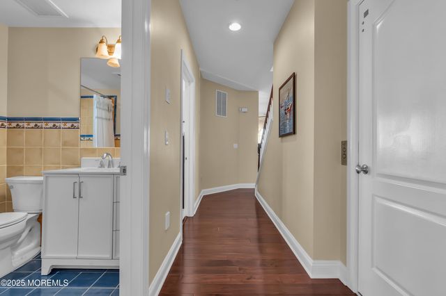 2 Tradewinds Lane, Sea Bright, NJ 07760