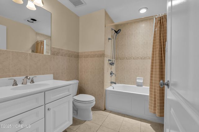 2 Tradewinds Lane, Sea Bright, NJ 07760