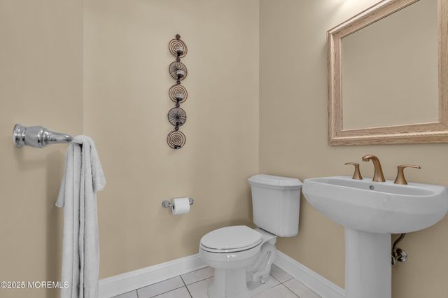 2 Tradewinds Lane, Sea Bright, NJ 07760