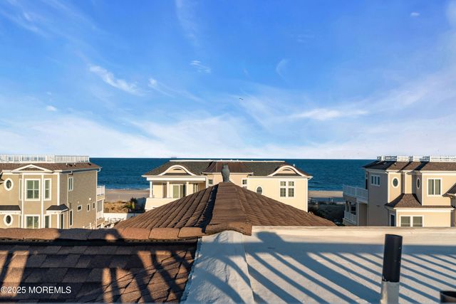 2 Tradewinds Lane, Sea Bright, NJ 07760