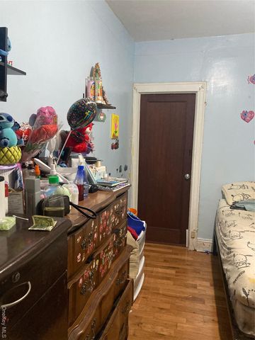 5408 Flushing Avenue, Maspeth, NY 11378