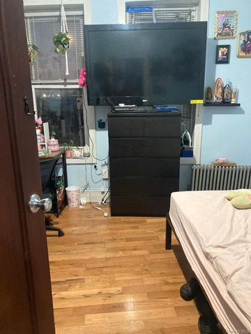 5408 Flushing Avenue, Maspeth, NY 11378