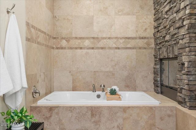 6522 E CALLE DEL MEDIA --, Scottsdale, AZ 85251