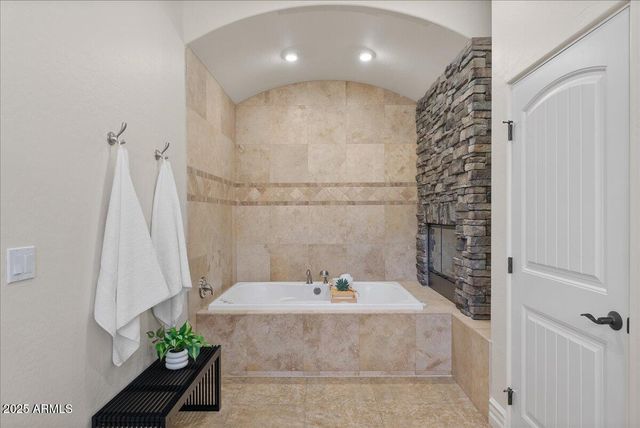 6522 E CALLE DEL MEDIA --, Scottsdale, AZ 85251