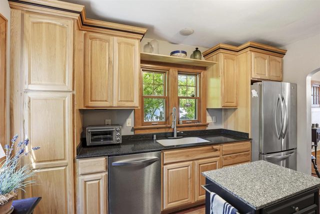 109 E ROOSEVELT STREET, Appleton, WI 54911