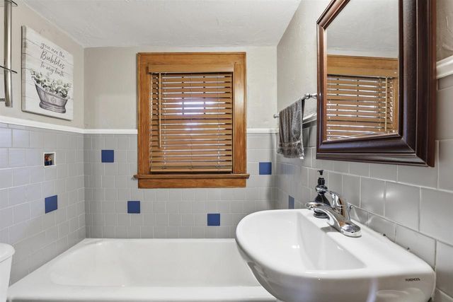 109 E ROOSEVELT STREET, Appleton, WI 54911