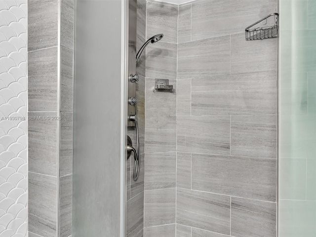 10241 NW 9th St Cir 204-5, Miami, FL 33172