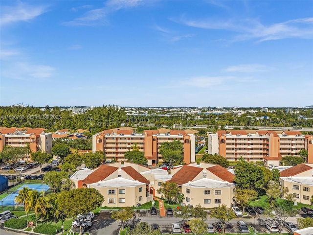 10241 NW 9th St Cir 204-5, Miami, FL 33172