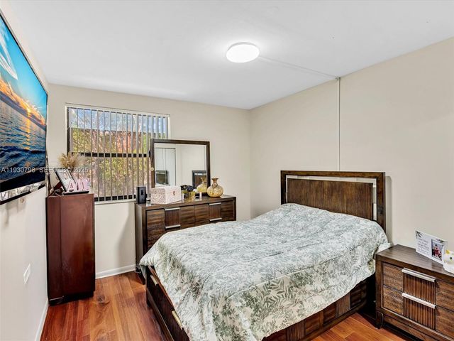 10241 NW 9th St Cir 204-5, Miami, FL 33172