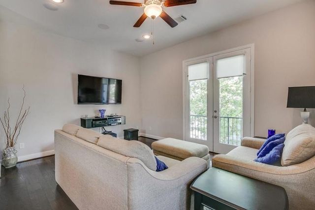 2314 Saint Charles Street C, Houston, TX 77004