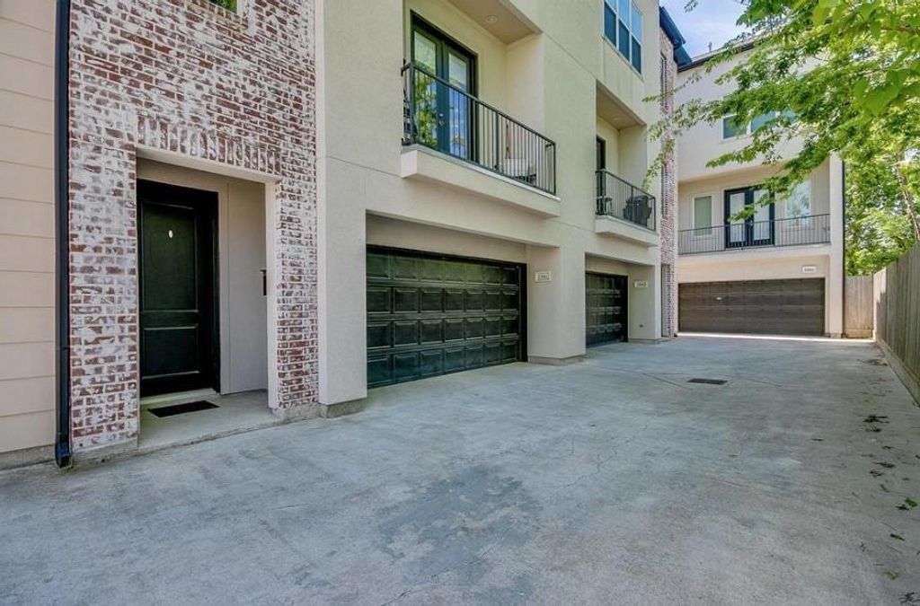 2314 Saint Charles Street C, Houston, TX 77004