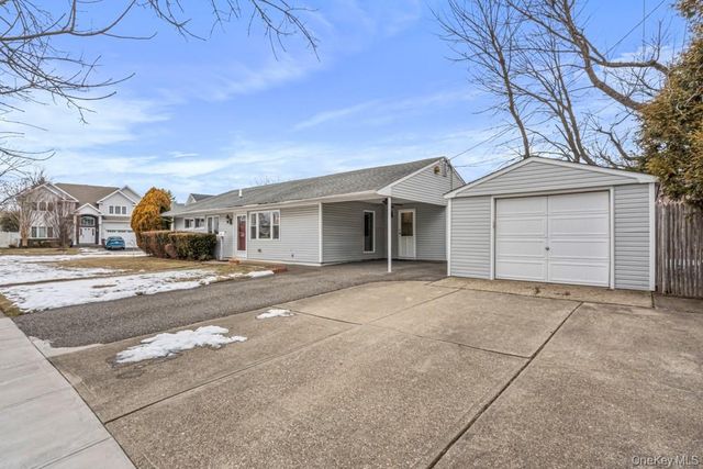 1 Virginia Road, Syosset, NY 11791