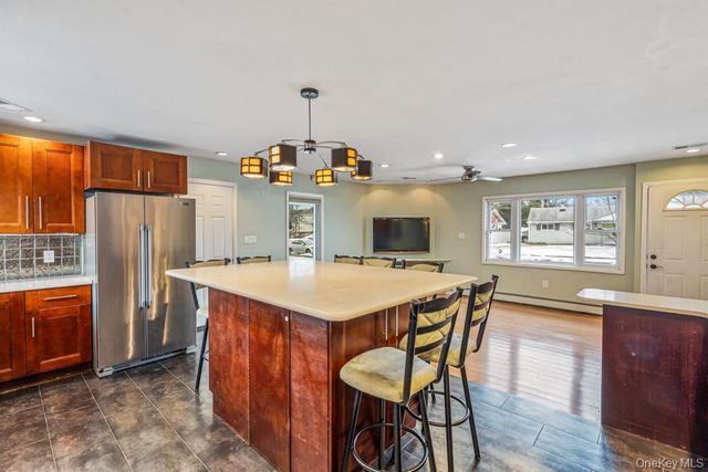 1 Virginia Road, Syosset, NY 11791