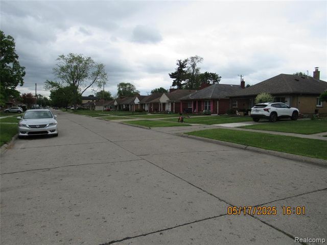 5962 Mcmillan Street, Dearborn Heights, MI 48127