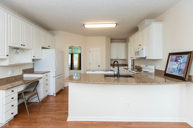 13883 Golden Saddle Court, Carmel, IN 46032