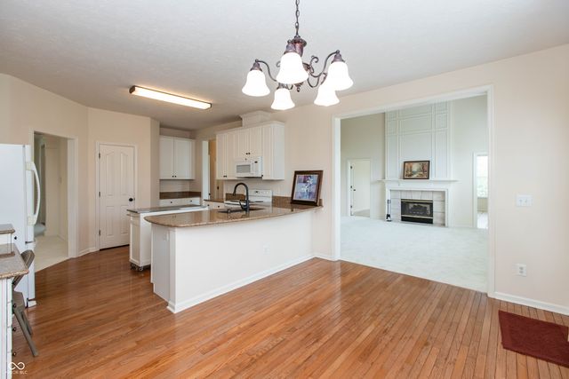 13883 Golden Saddle Court, Carmel, IN 46032