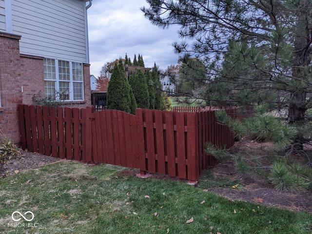 13883 Golden Saddle Court, Carmel, IN 46032
