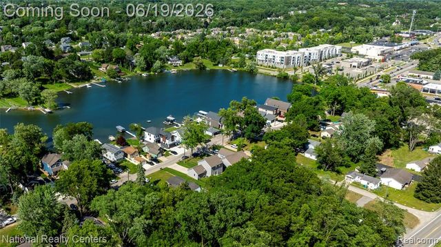 8423 Cascade Street, Commerce Twp, MI 48382