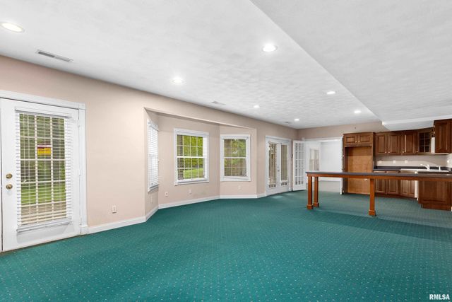 12 CRYSTAL Court, Morton, IL 61550