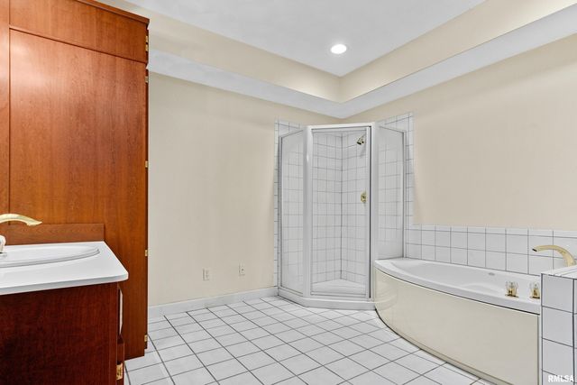 12 CRYSTAL Court, Morton, IL 61550